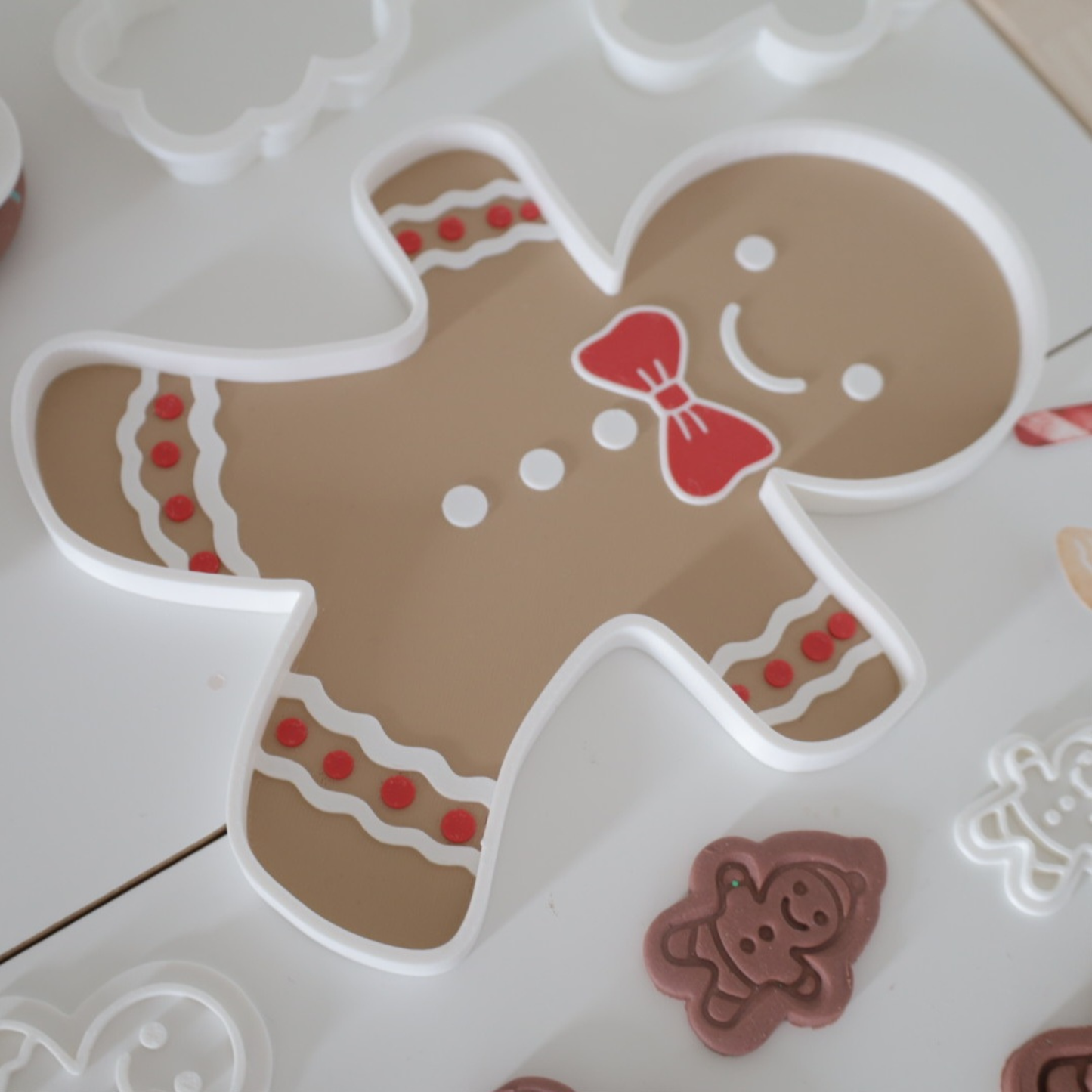Detailed view of Playtessori gingerbread sensory tray made from eco-friendly PLA – designed for mindful learning through play.