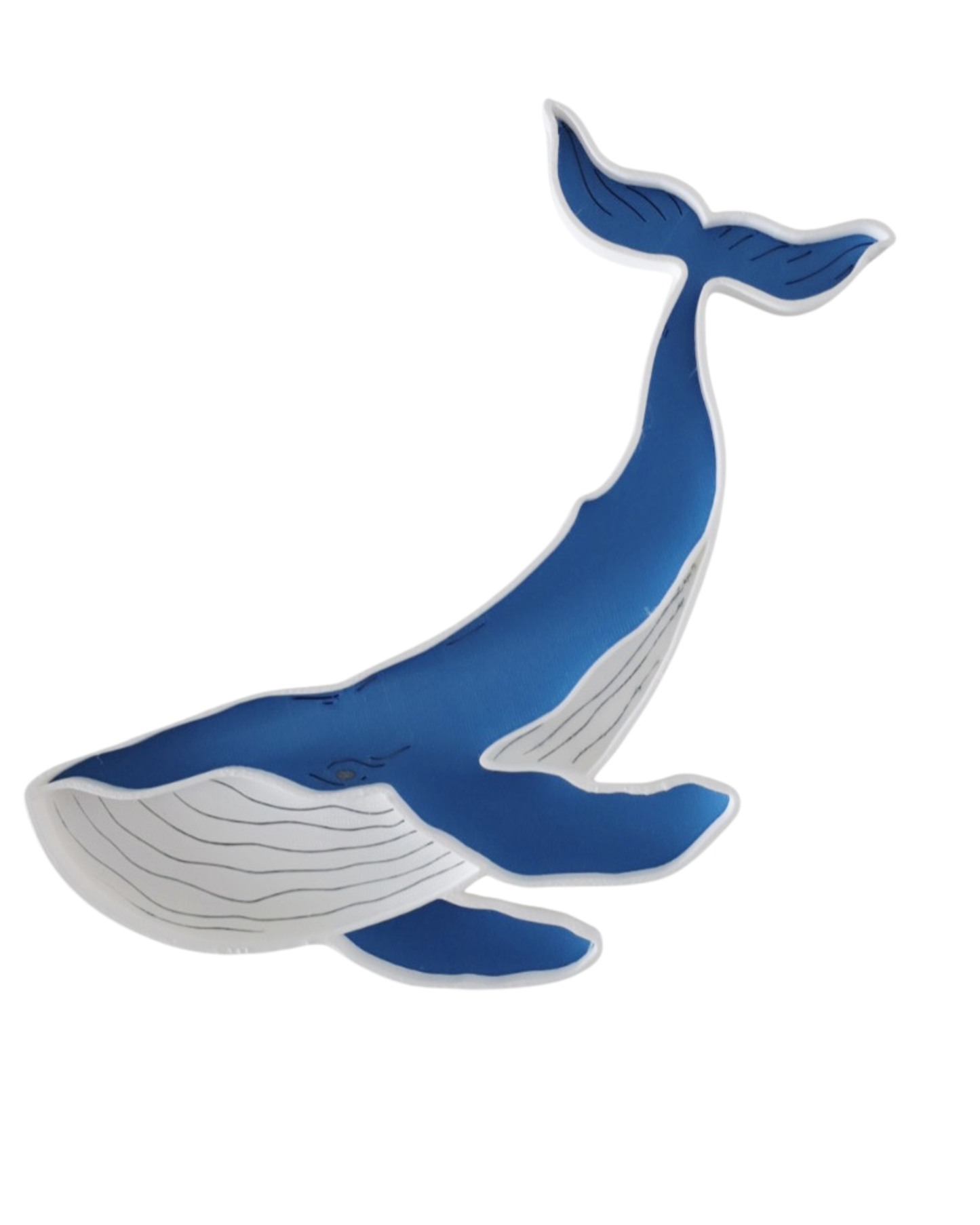 3D wydrukowana foremka w kształcie wieloryba w kolorach biało-niebieskich z zaznaczonymi liniami ciała