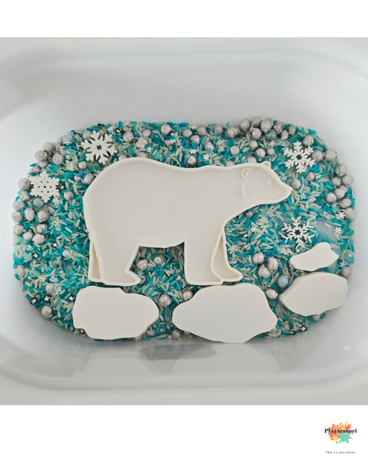 Wysypywanka Niedźwiedź Polarny otoczona niebieską i sredna ciecierzyca w zimowej aranżacji 